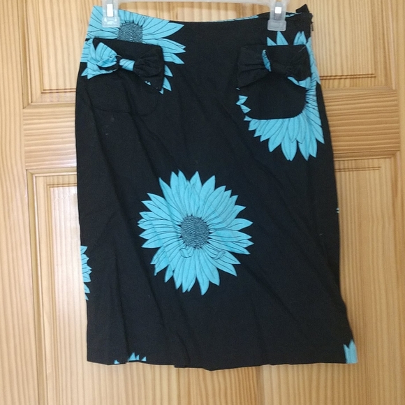 Woman's skirt size 4 - Picture 1 of 2